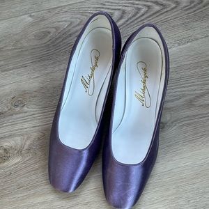Vintage 80,s Purple Kitten  Heel Pumps Size 8 1/2 W